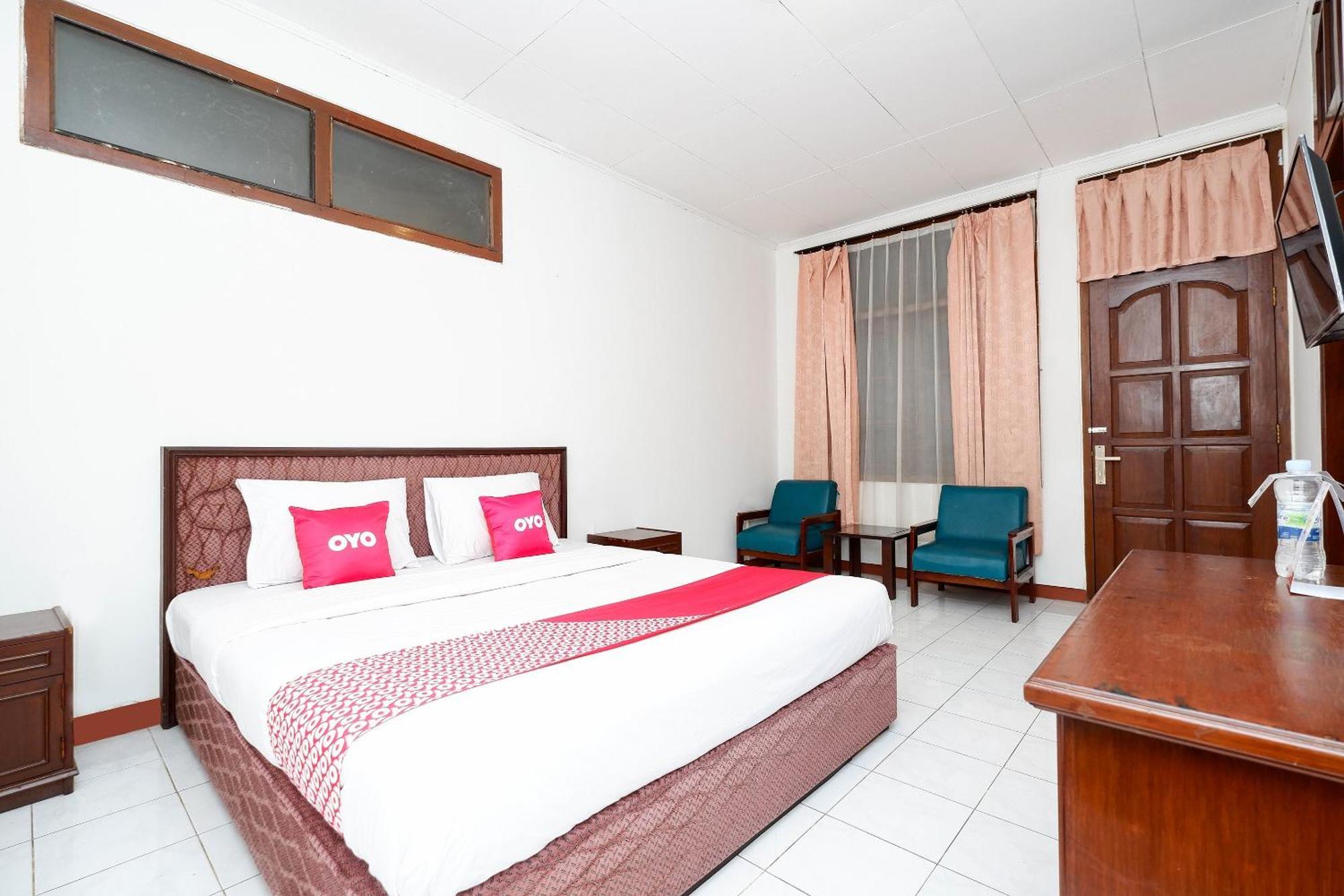 Super Oyo Capital O 1644 Hotel Griya Kencana Surakarta  Екстер'єр фото