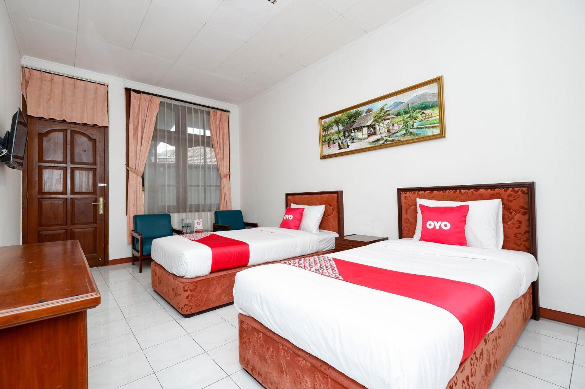 Super Oyo Capital O 1644 Hotel Griya Kencana Surakarta  Екстер'єр фото